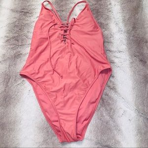 Pink one piece💗